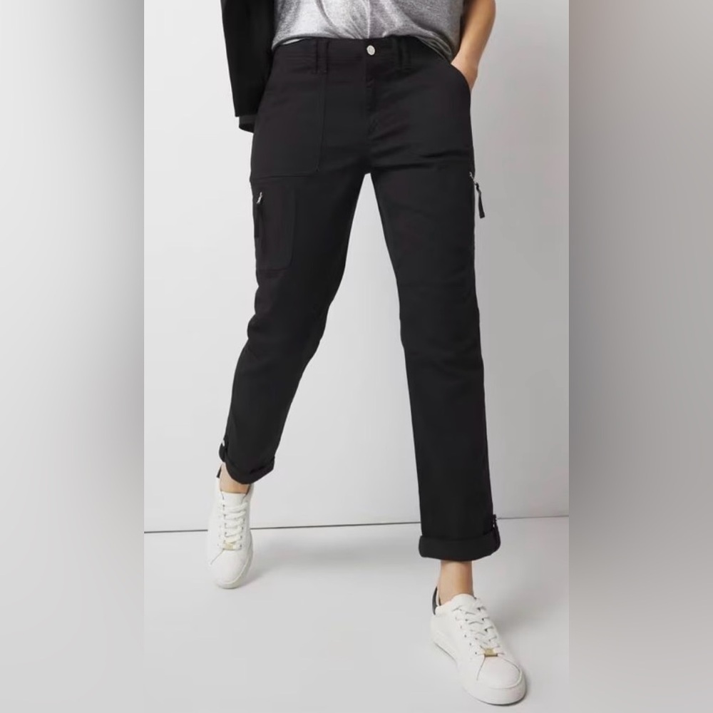 Black Mid-Rise Pret-A-Pedi Straight Cropped Pants